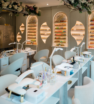 Inside H2O Nail and Wax Studio
